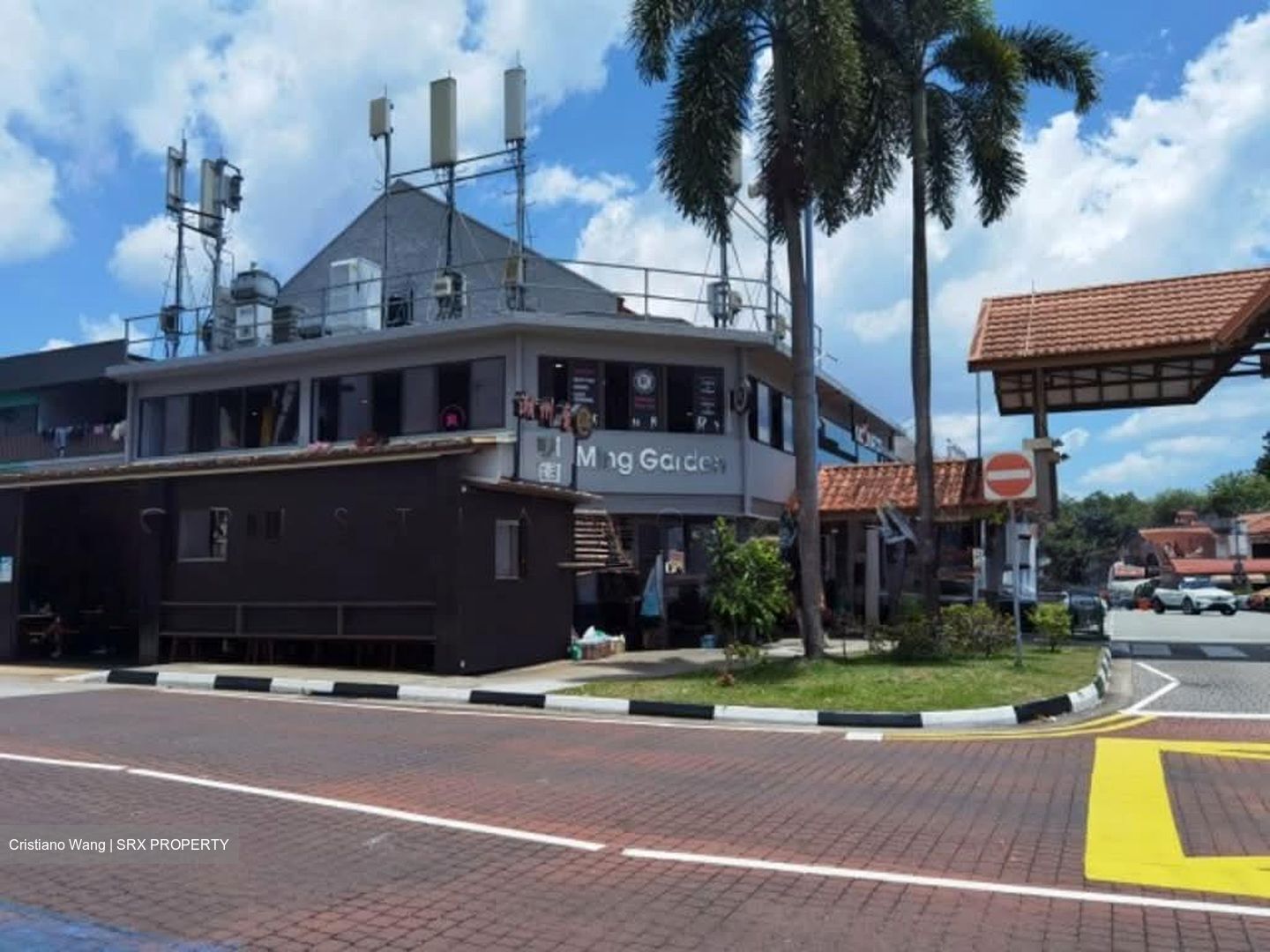 Kensington Park Road (D19), Retail #566278281